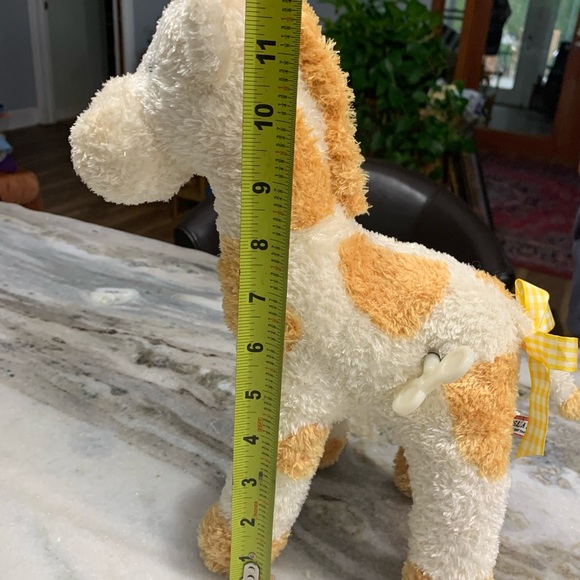 Douglas The Cuddle Toy Musical Giraffe - Picture 6 of 7